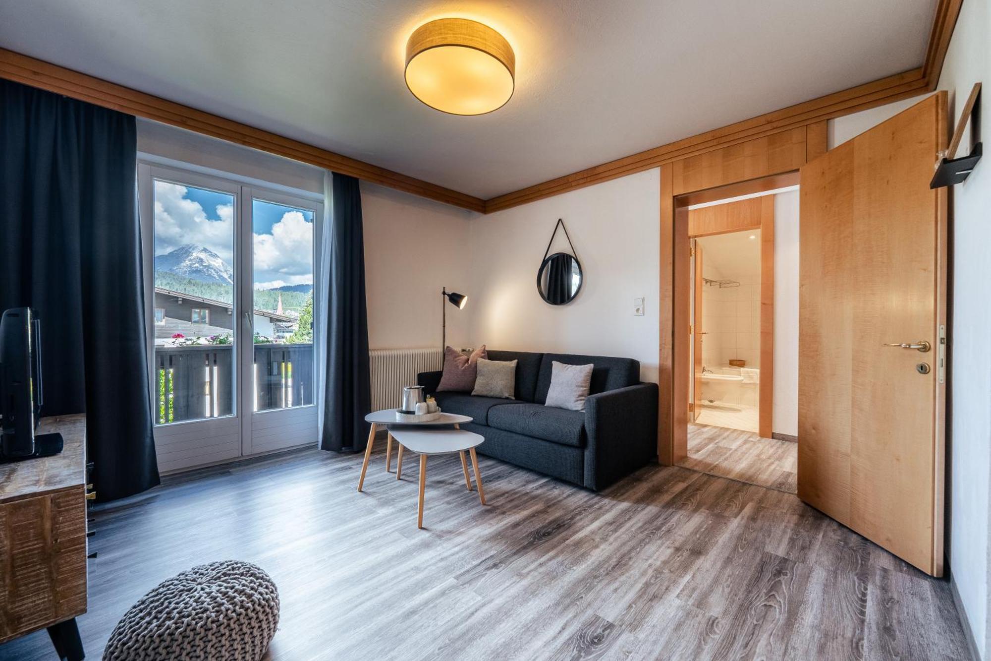 Boutique Hotel Olympia Seefeld in Tirol Exterior photo